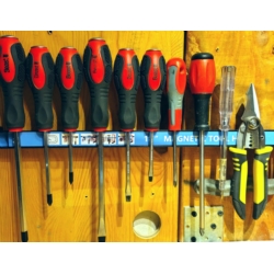 TOOL HOLDER 
